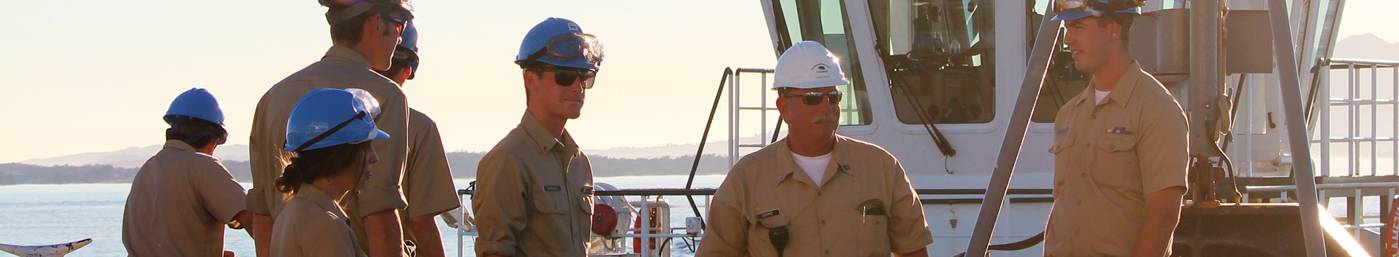 Cadets assist the Training Ship Golden Bear