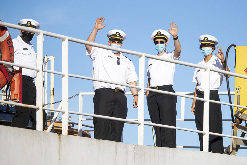 3 cadets waving from TSGB