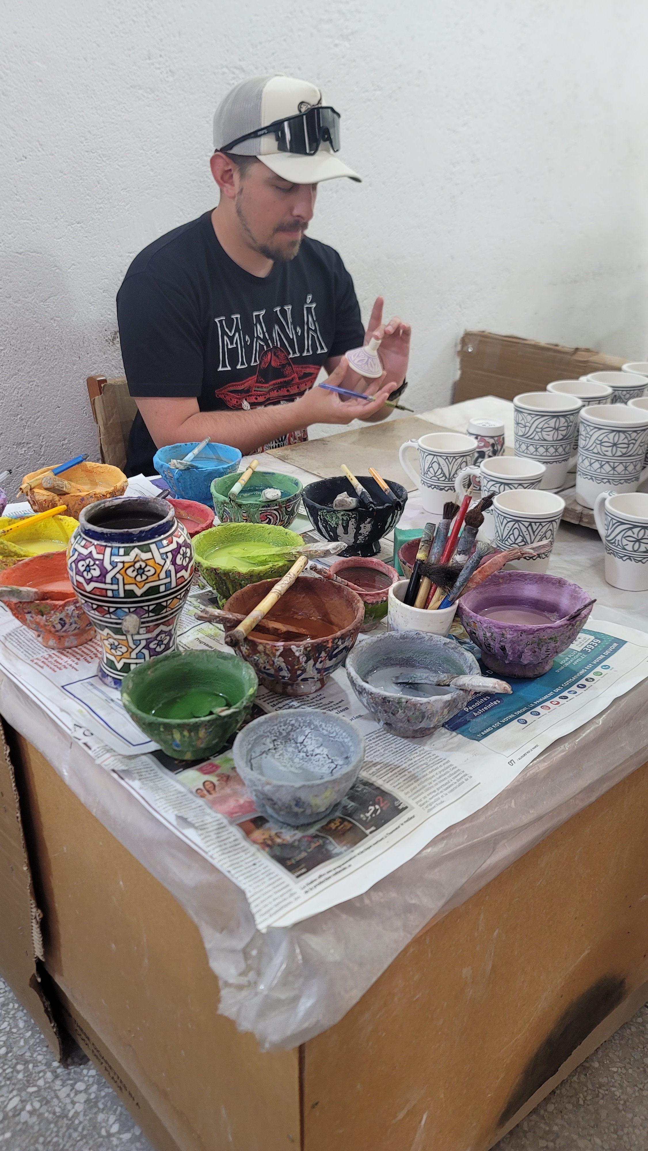 Christian Villegas pottery lesson in Fez