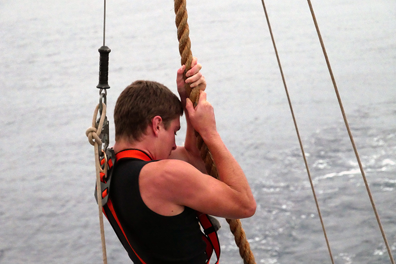 Cadet rope climb contest